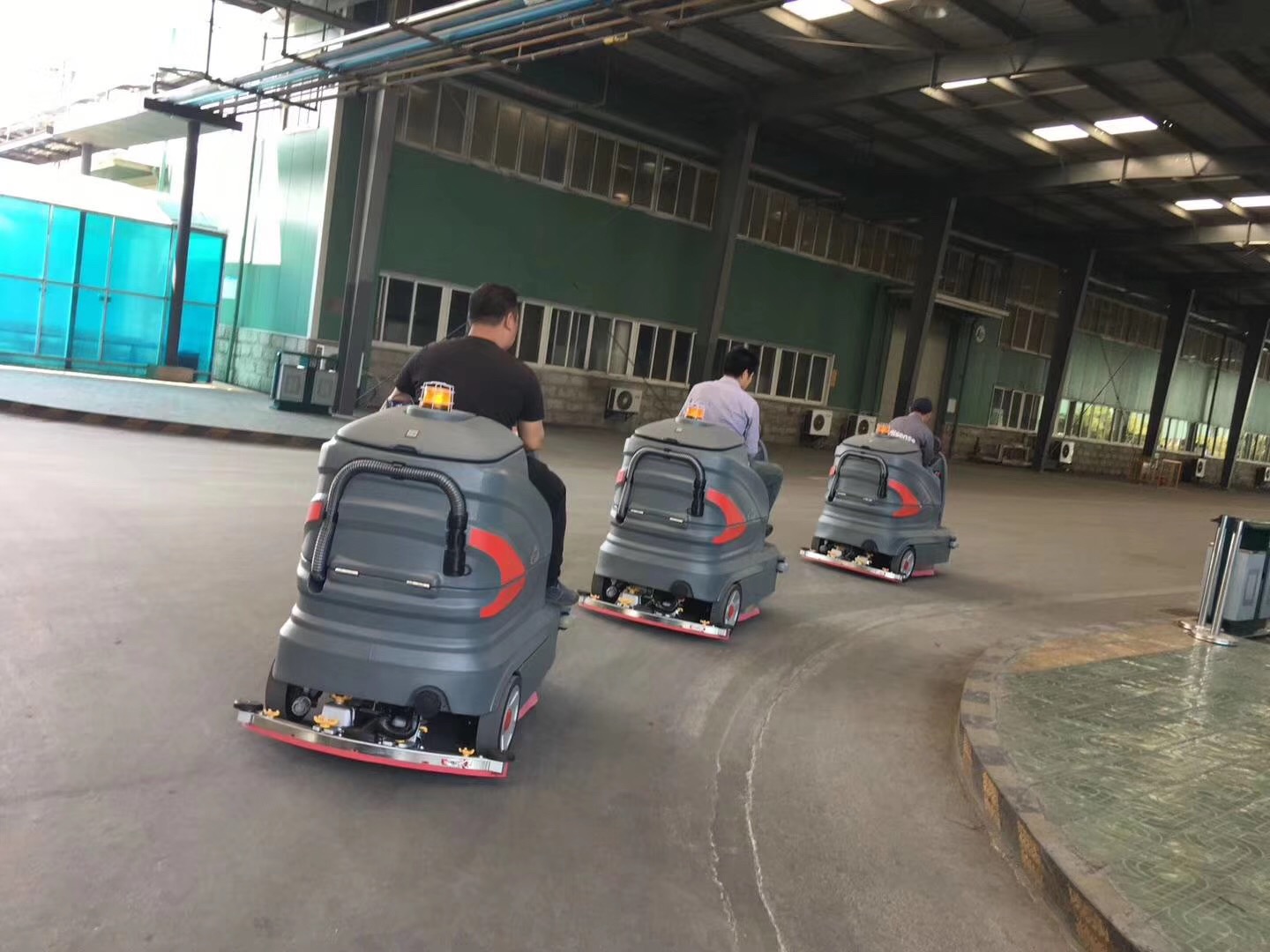 駕駛洗地車什麽牌子好