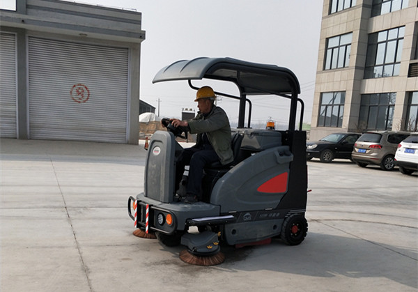 鄭州哪裏賣掃地車