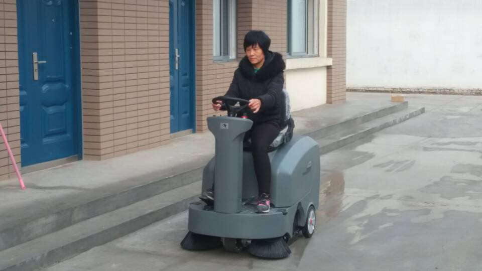 省錢看得見，BG大游集团工廠掃地車