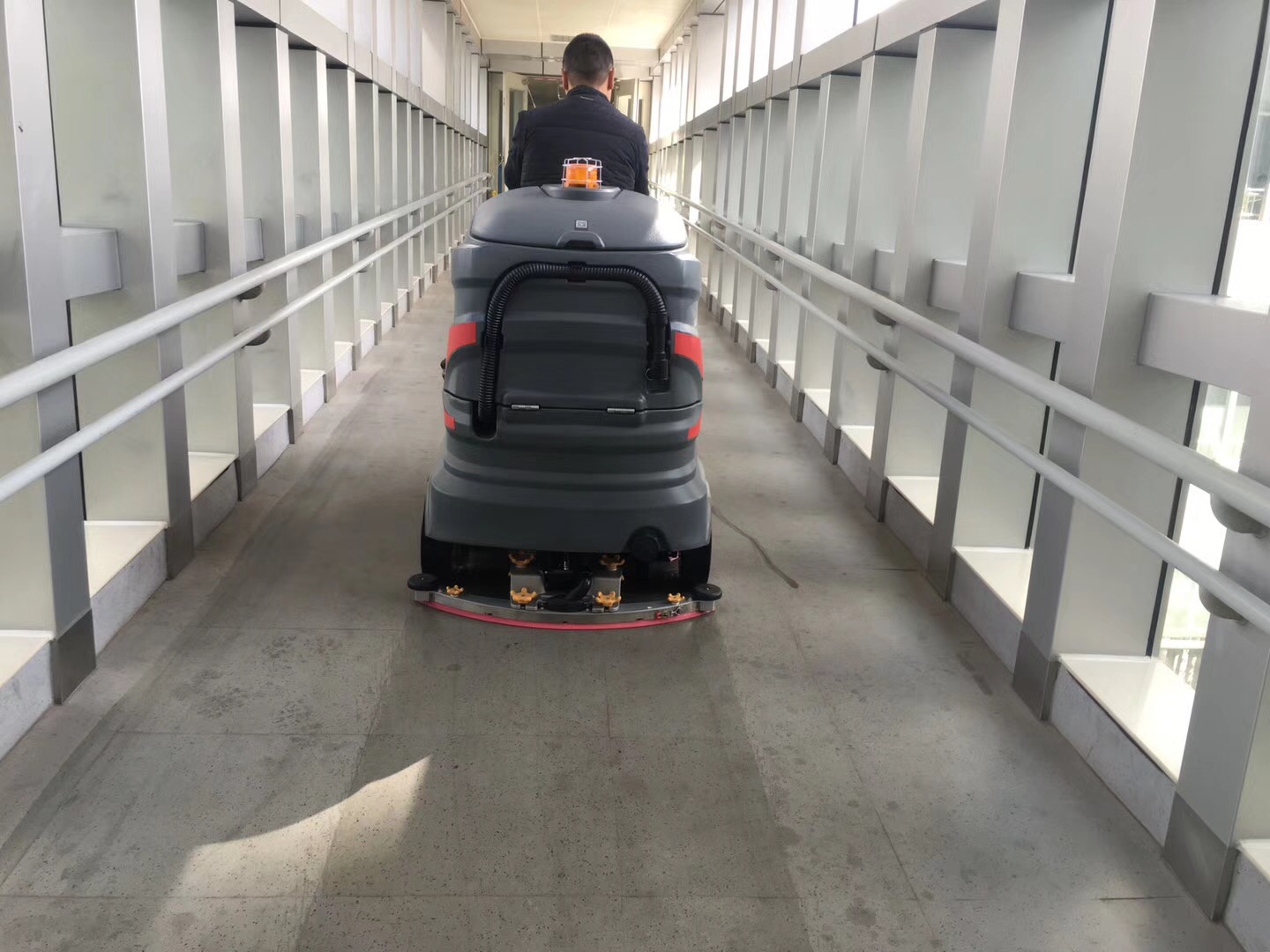 電池洗地機不能正常工作是什麽原因